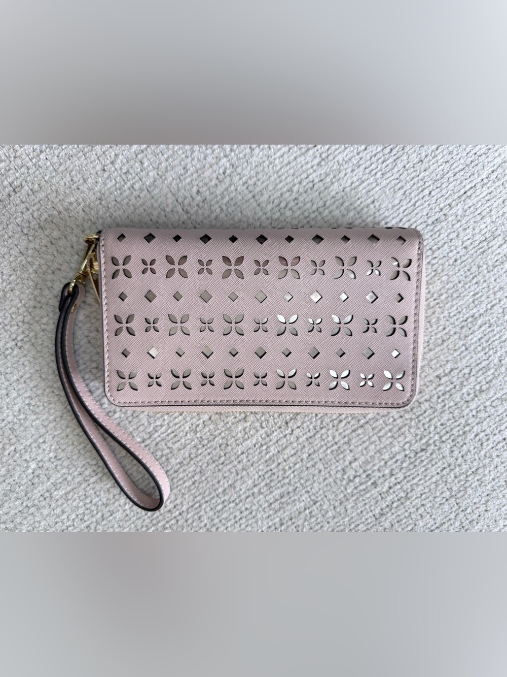 Michael Kors Jet Set Travel Perforated Large Zip Wristlet - Picture 2 of 4